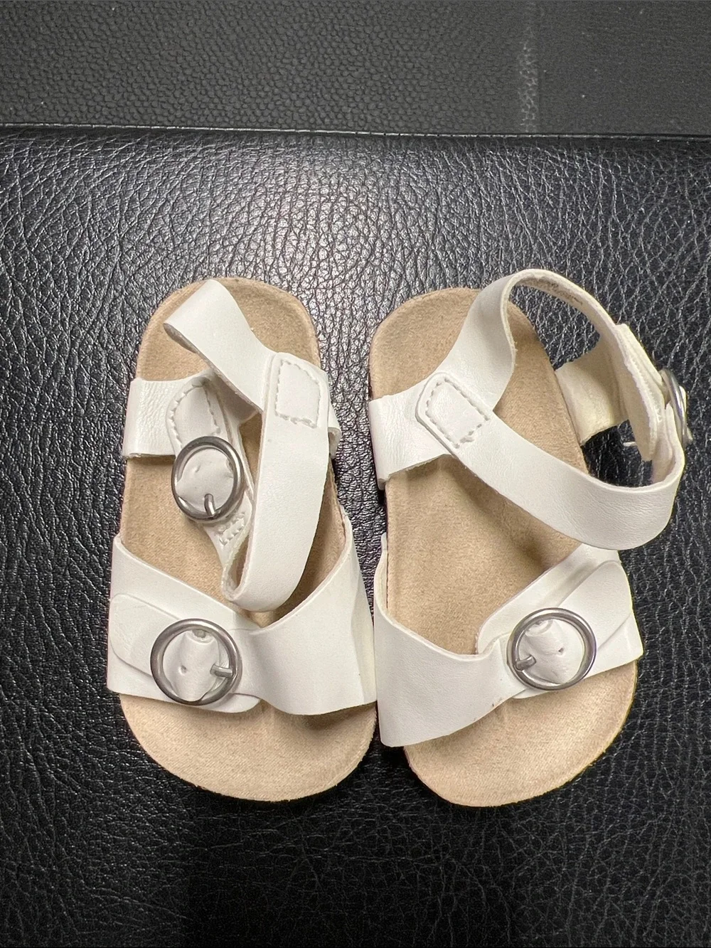 Baby Girls 6-12month size sandals 4 pair like new by monkey feet and old navy